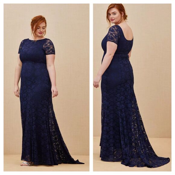 Torrid Special Occasion Navy Lace Short Sleeve Fit & Flare Formal Gown - Picture 1 of 5